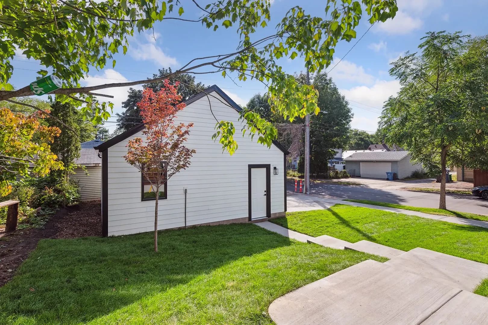 Additional exterior view of 43rd Ave S in Minneapolis, Minnesota, featuring James Hardie Lap Siding and Natural Wood Accent Panel.
