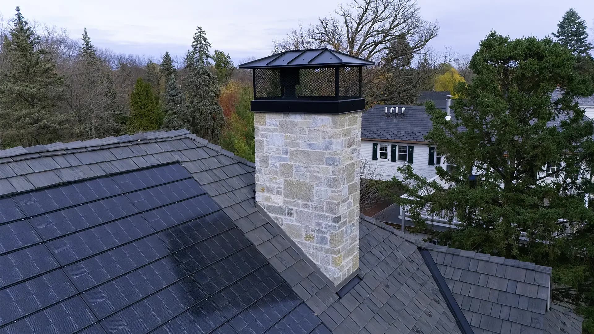 Architectural shingle roof on a Minnesota home